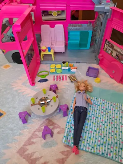 Camper de los Sueños Barbie - miniatura 3