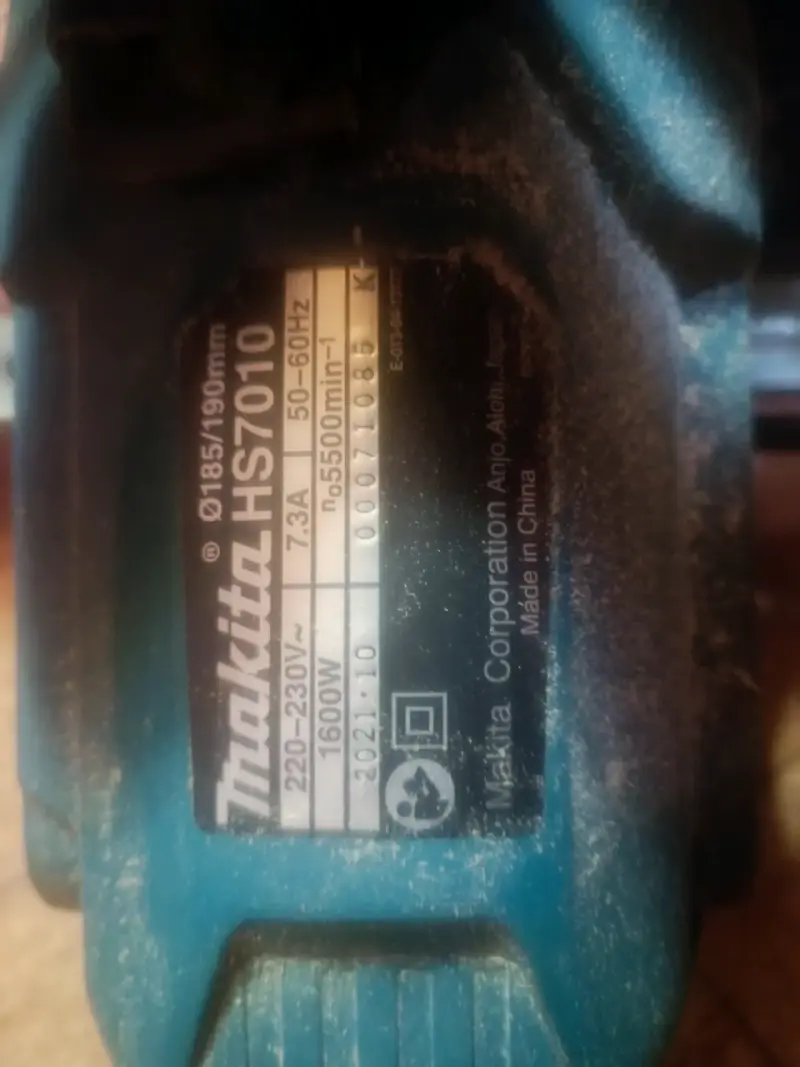 Sierra circular Makita con estuche - 2