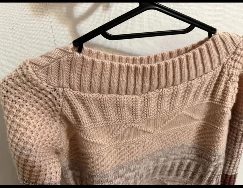 Suéter tejido beige y marrón - 4