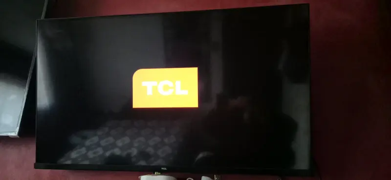 Televisor TCL plano usado 42' - 2