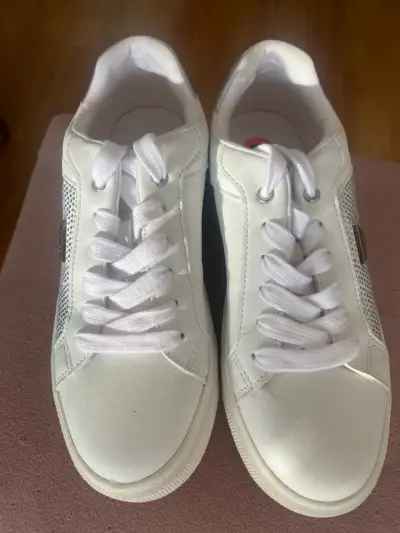 Zapatillas blancas Guess originales - miniatura 1