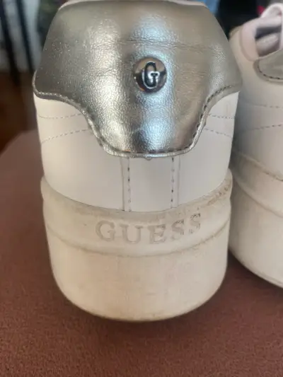 Zapatillas blancas Guess originales - miniatura 4