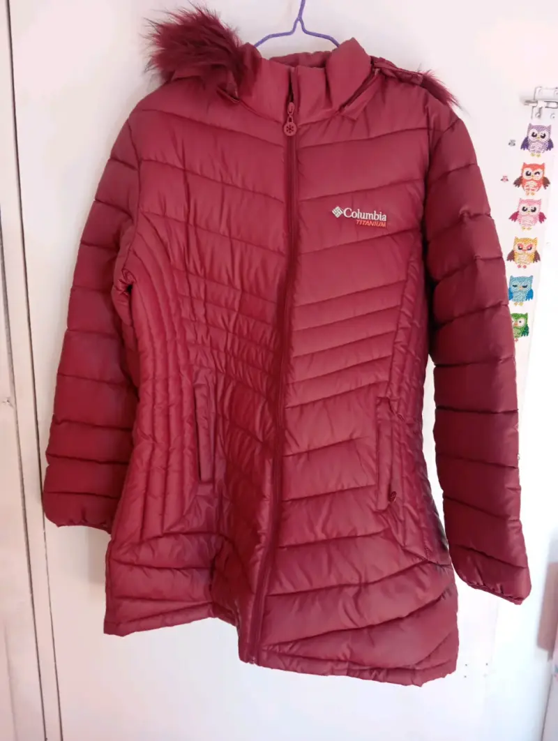 Parka Columbia roja con capucha - 1