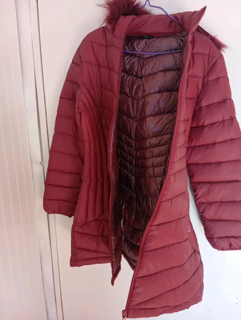 Parka Columbia roja con capucha - 3