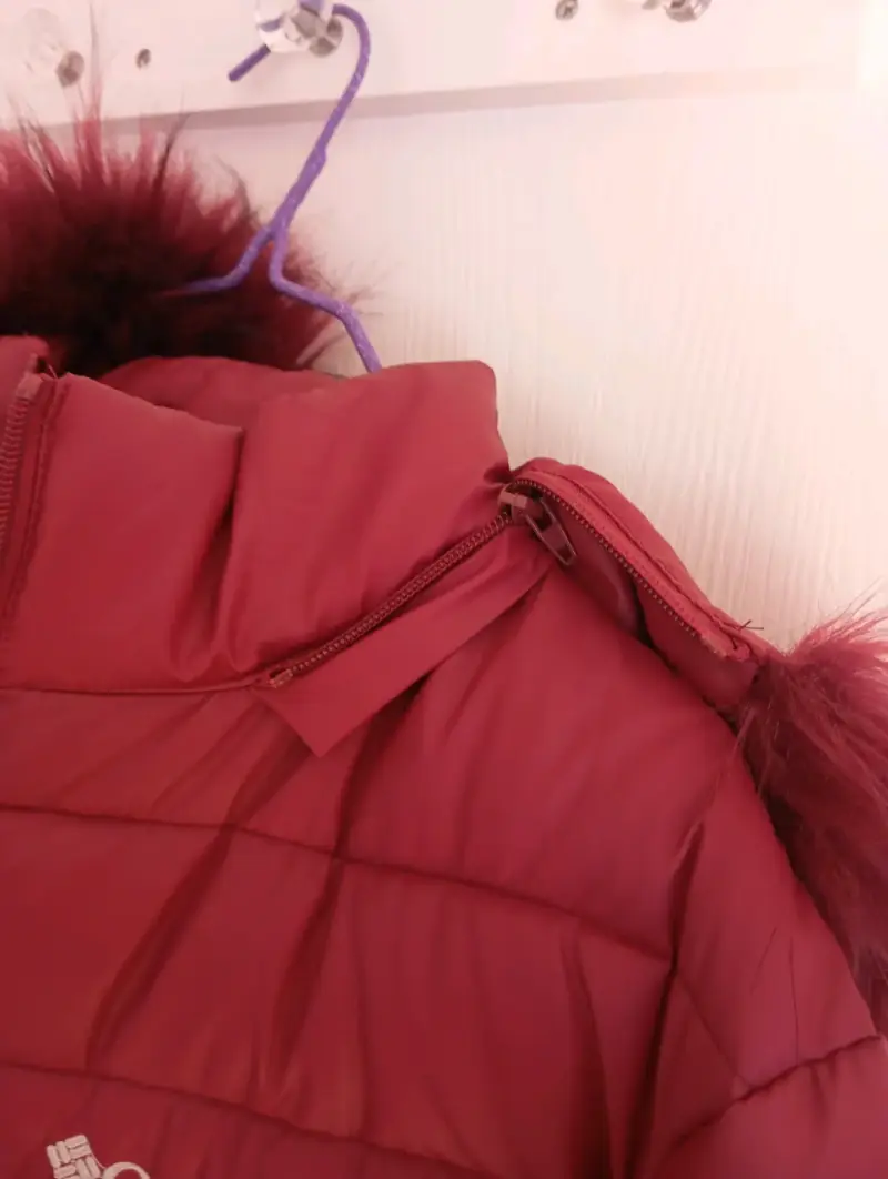 Parka Columbia roja con capucha - 4