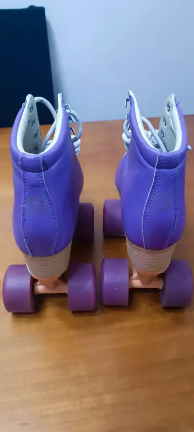 Patines morados talla 33 - miniatura 1