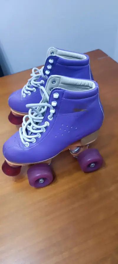 Patines morados talla 33 - miniatura 2