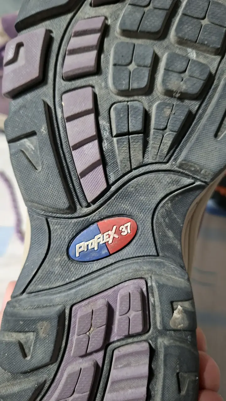 Botas de seguridsadProflex 37 - 1
