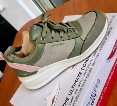 Zapatillas deportivas Skechers rojas - miniatura 2