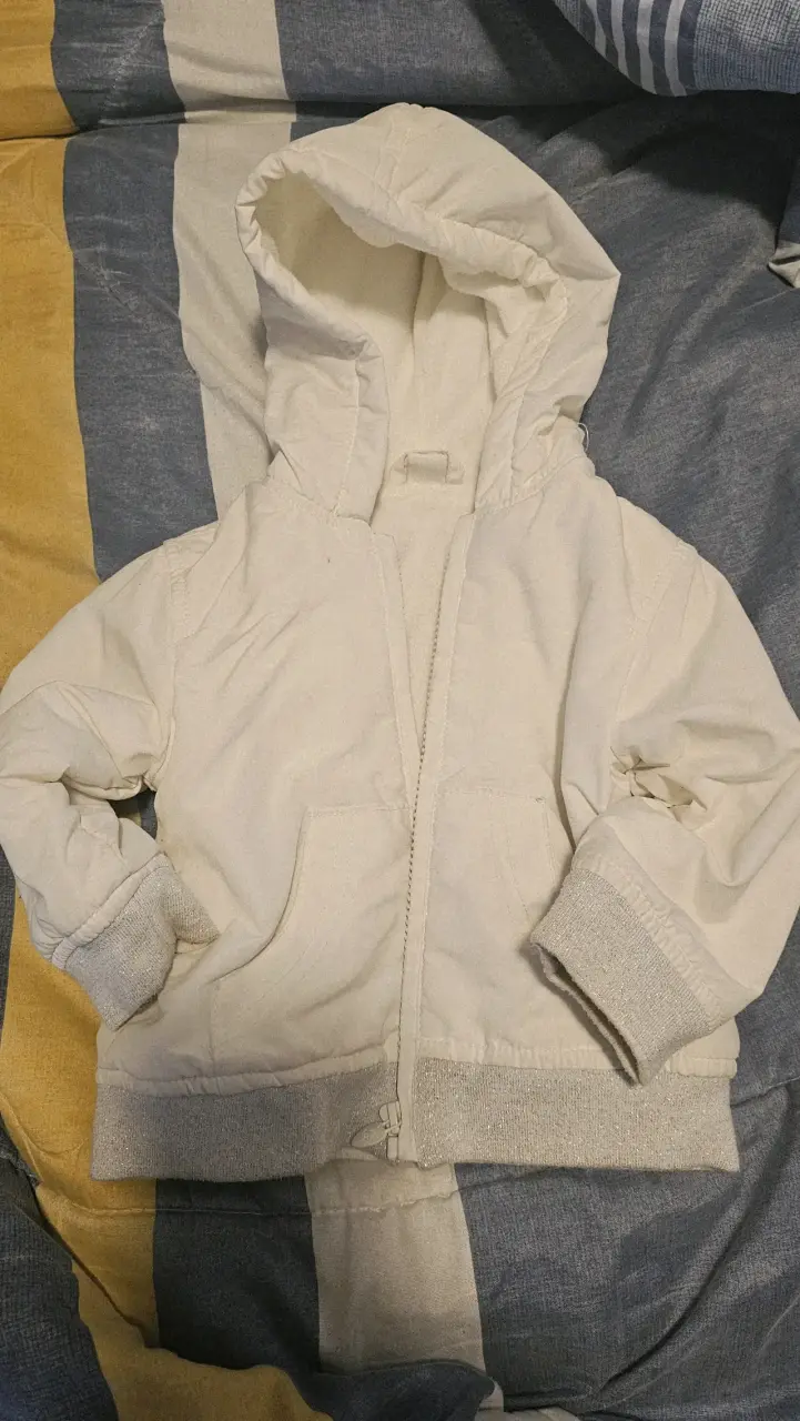Chaqueta con polar blanca talla18