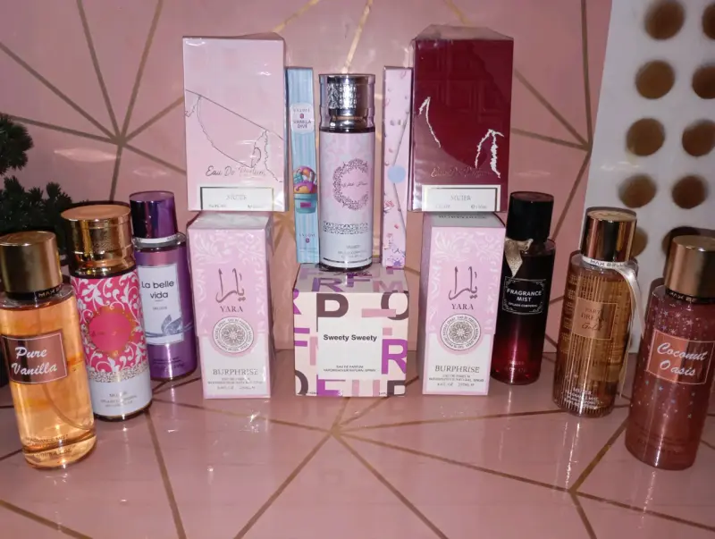 Perfumes y body mists variados