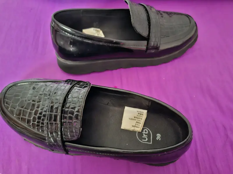 Zapatos estilo mocasín negro - 4
