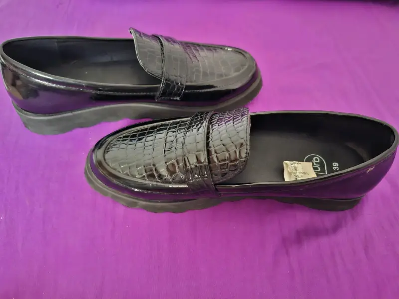 Zapatos estilo mocasín negro - 5