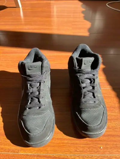 Zapatillas negras Nike altas - miniatura 2