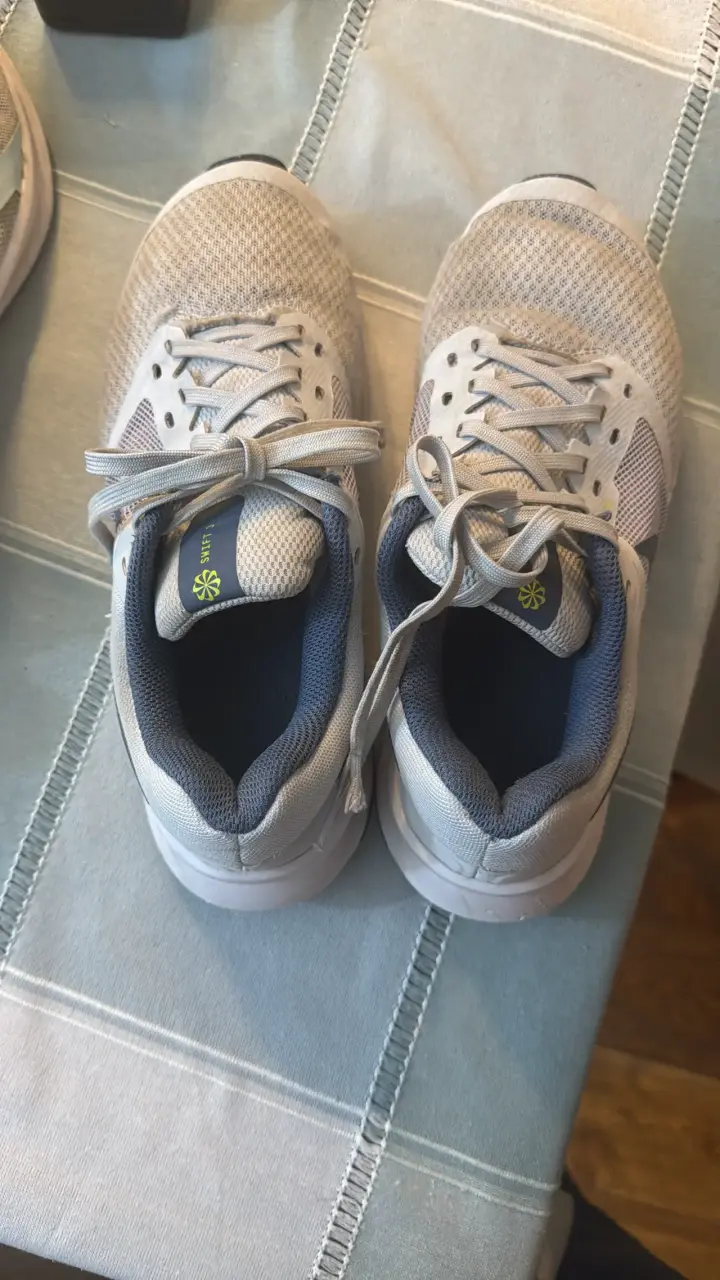 Zapatillas deportivas grises