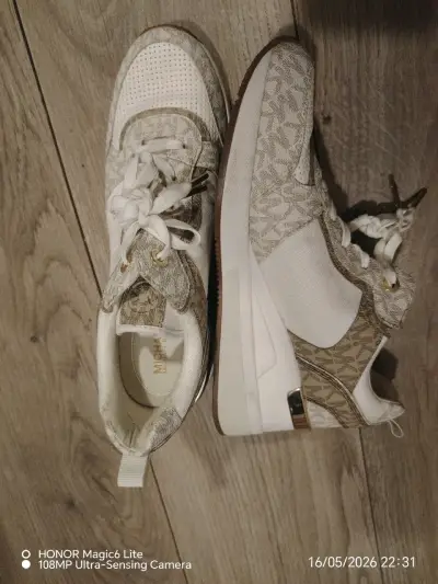 Zapatillas deportivas blancas - miniatura 3
