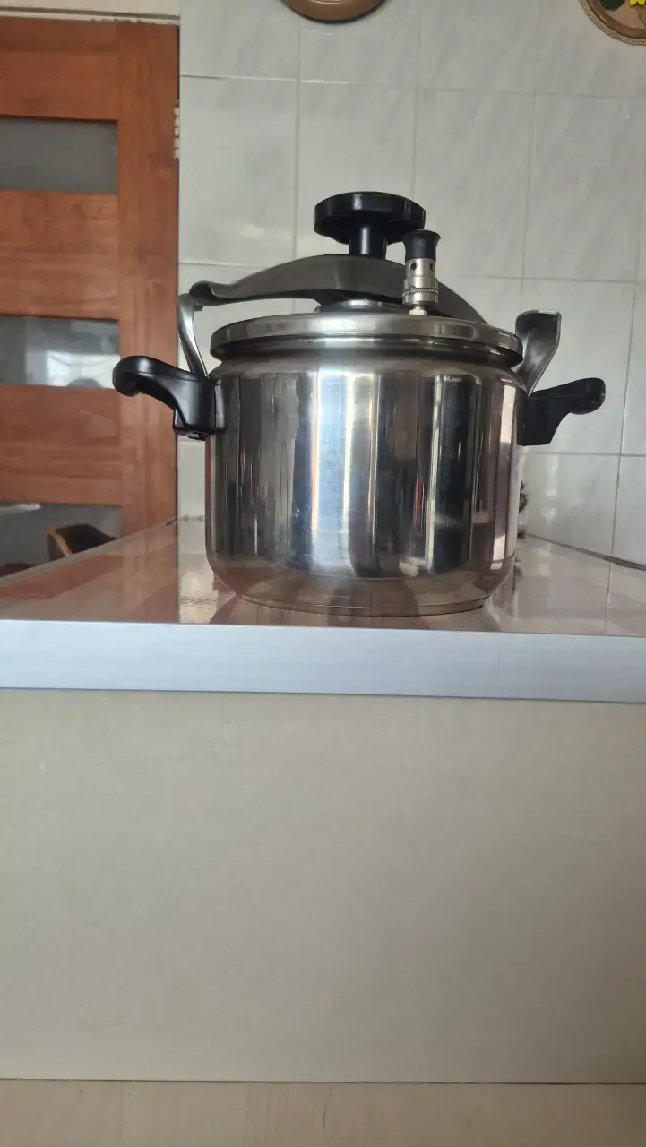 Olla a presión Marmicoc de 6 lts acero inoxidable