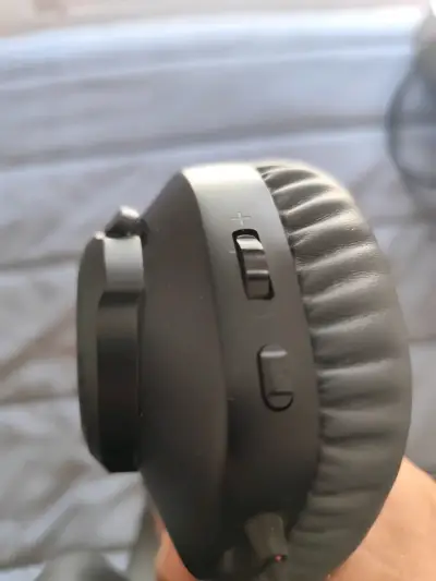 Audífonos JBL con micrófono quantum 100 - miniatura 3