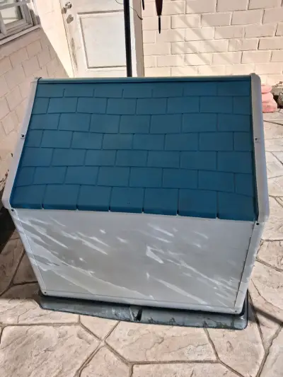 Casa de perro plástica para raza grande - miniatura 2