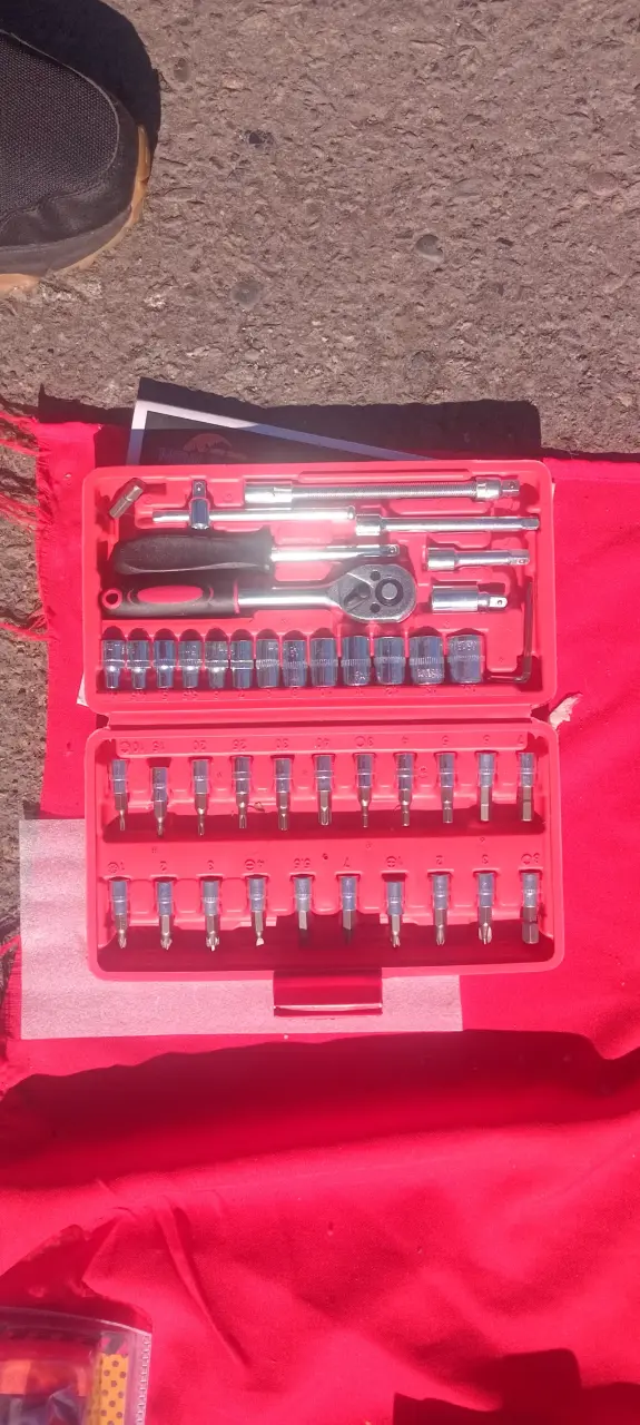 Set de herramienta mecánica 46 piezas