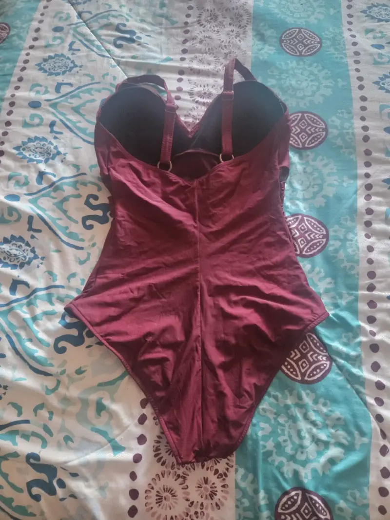 Traje de baño entero burdeos Leonisa - 2