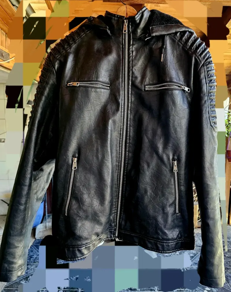 Chaqueta de cuero con capucha - 2