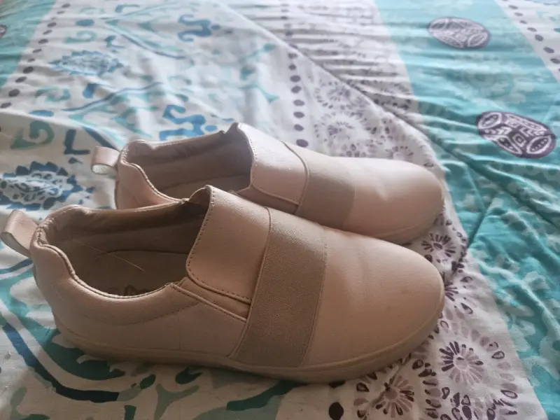 Zapatillas beige elásticas Bamers