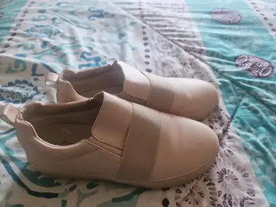 Zapatillas beige elásticas Bamers - miniatura 1