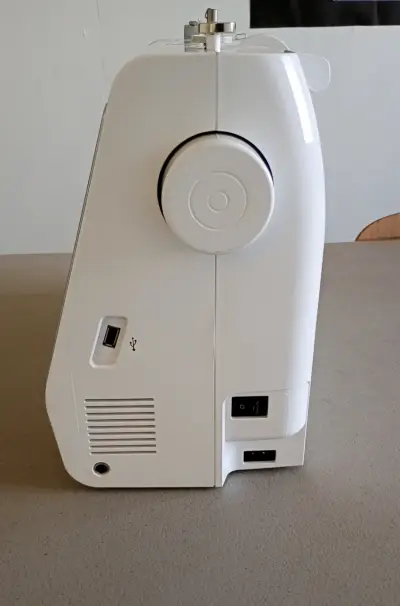 Máquina de coser Brother Innov-is - miniatura 5