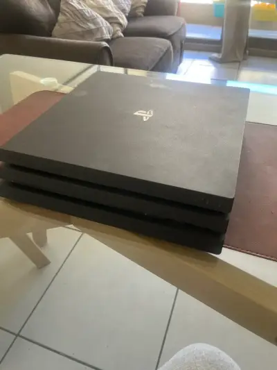 Consola PS4 Pro negra + control original + juegos - miniatura 2