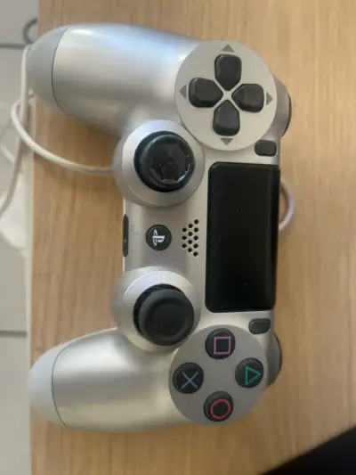 Consola PS4 Pro negra + control original + juegos - miniatura 4