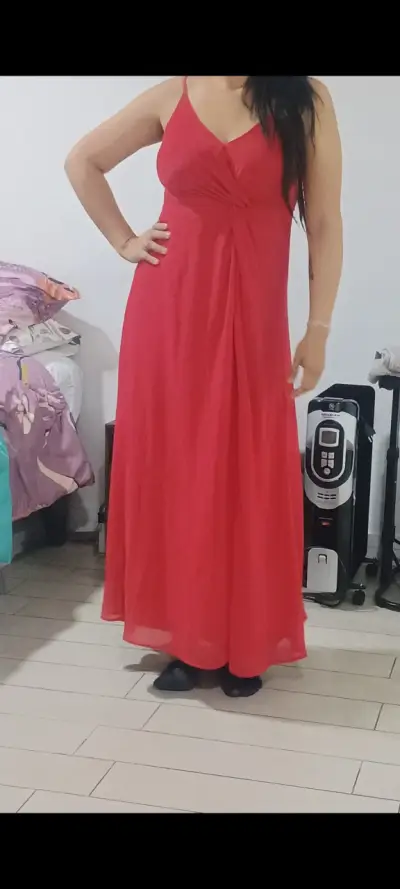 Vestido largo rojo elegante - miniatura 3