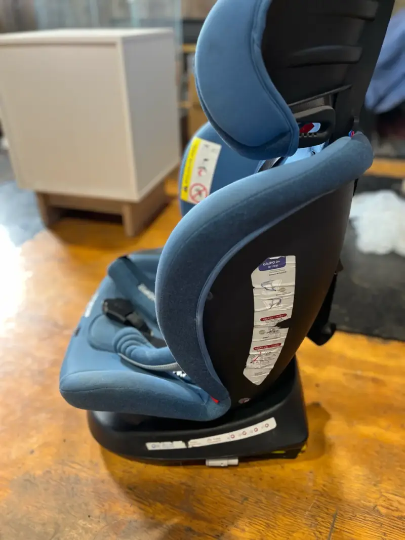 Silla de auto para bebé azul