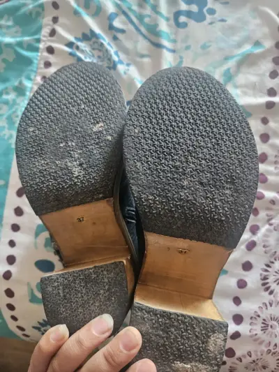 Botines negros de tacón alto de cuero con madera - miniatura 2