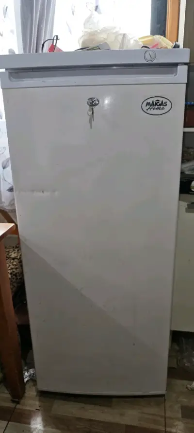 Congelador marca MARGAS - miniatura 1