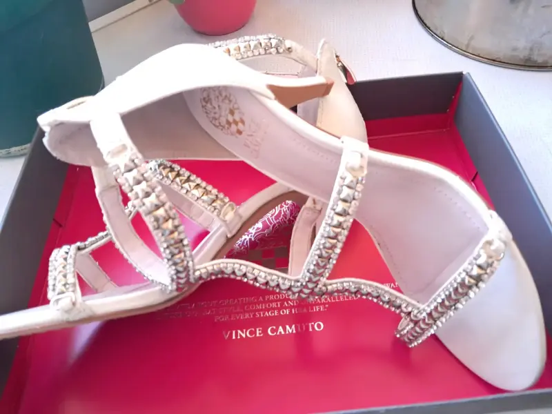 Sandalias de marca con brillos