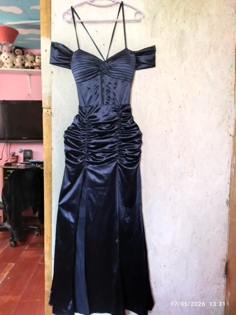 Vestido largo azul marino con tirantes - 1