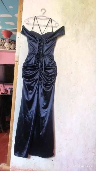 Vestido largo azul marino con tirantes - miniatura 2