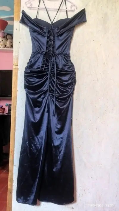 Vestido largo azul marino con tirantes - miniatura 4