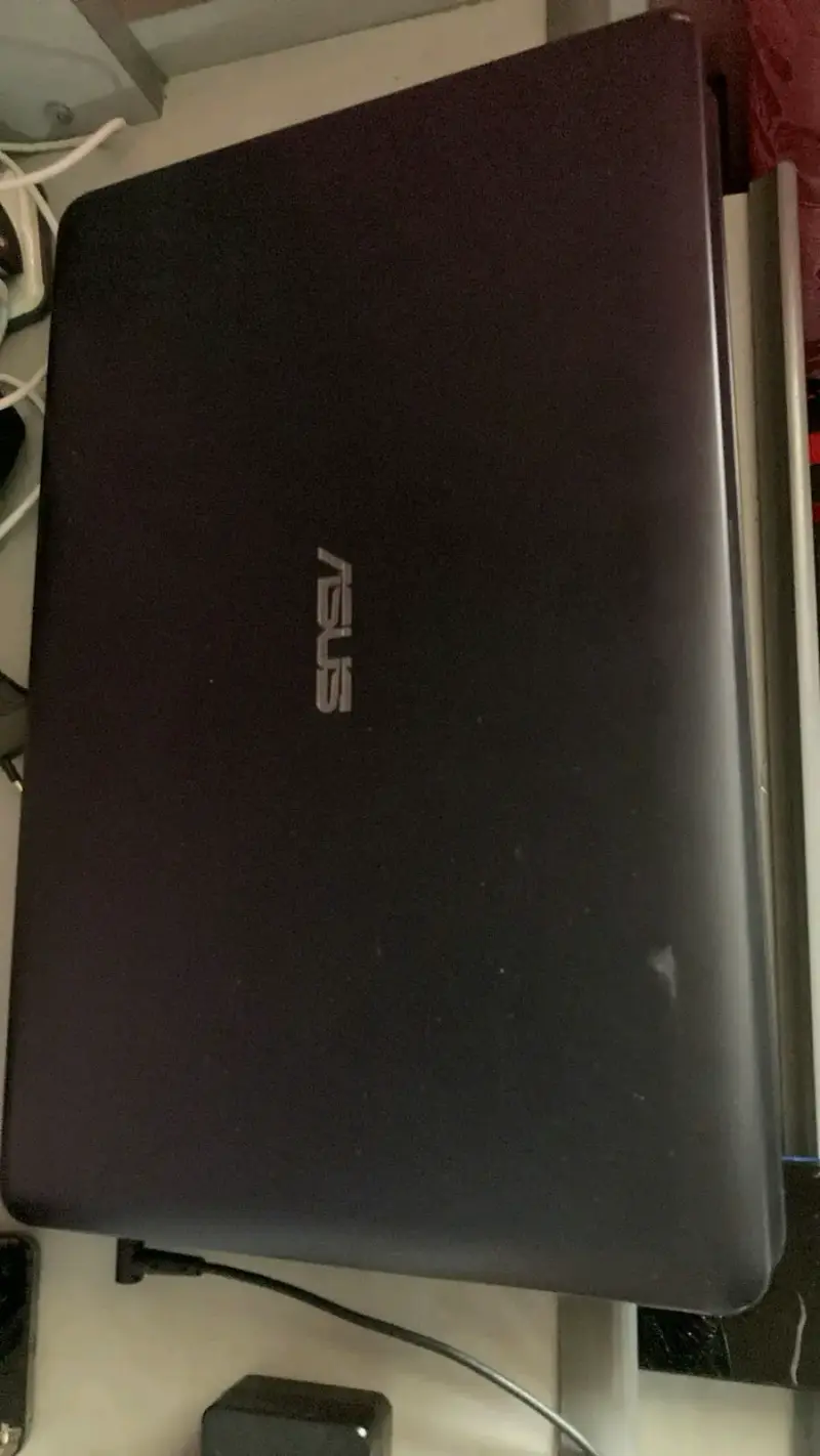 Notebook ASUS con Windows - 2