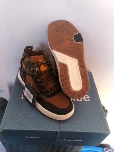 Botines camel para niños - miniatura 4