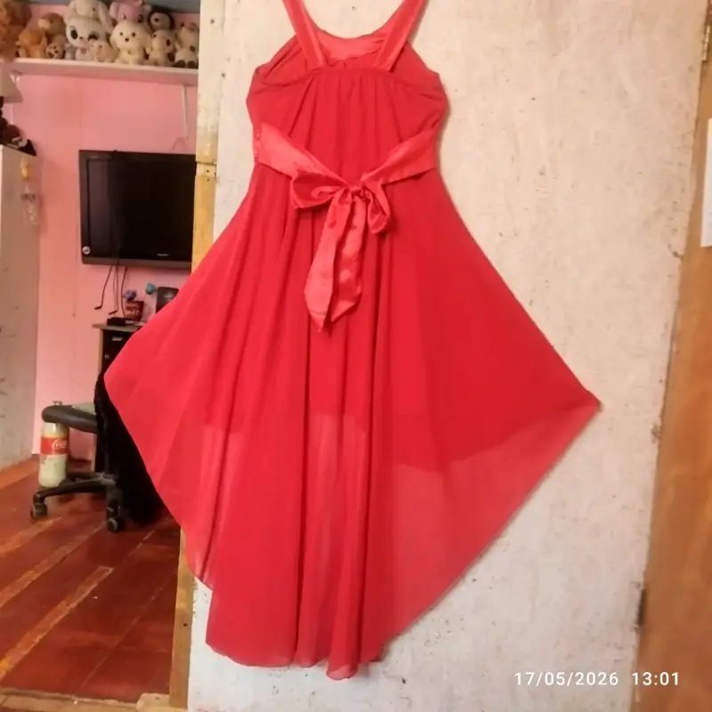 Vestido rojo con un poco de cola asimétrico - 4