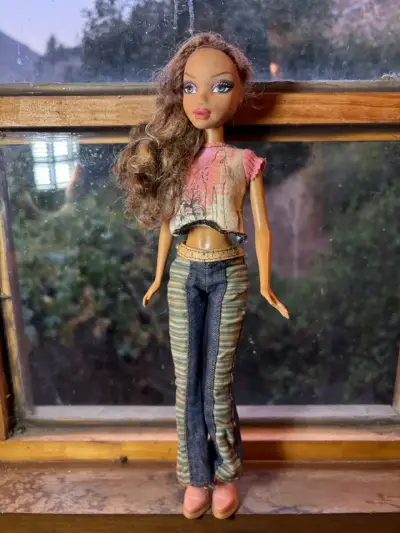 Muñeca  myscene con cambio de expreciones - miniatura 1