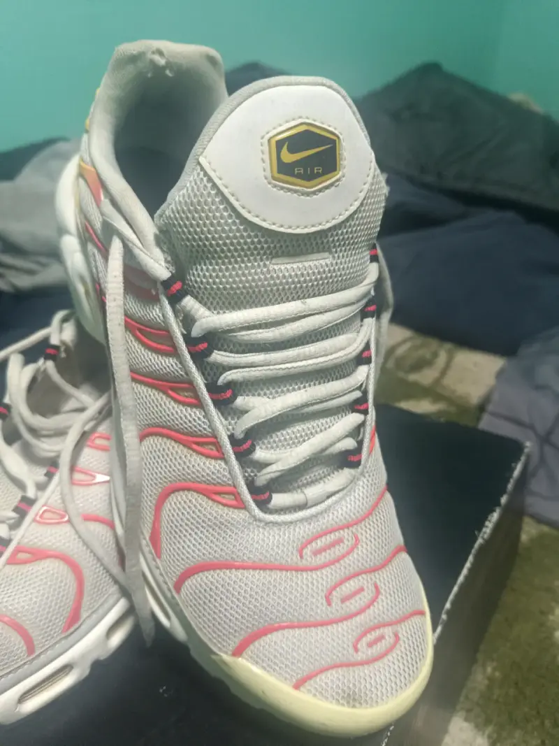 Zapatillas deportivas blancas - 1