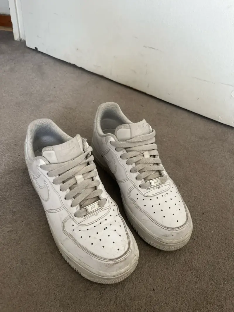 Zapatillas blancas Nike usadas - 1