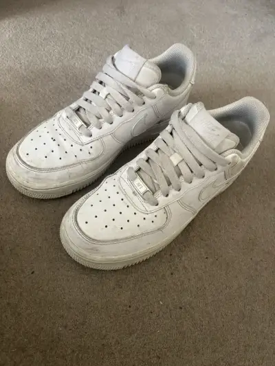 Zapatillas blancas Nike usadas - miniatura 3