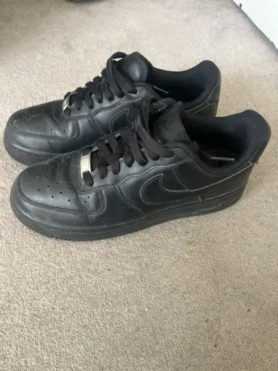 Zapatillas negras deportivas - miniatura 2