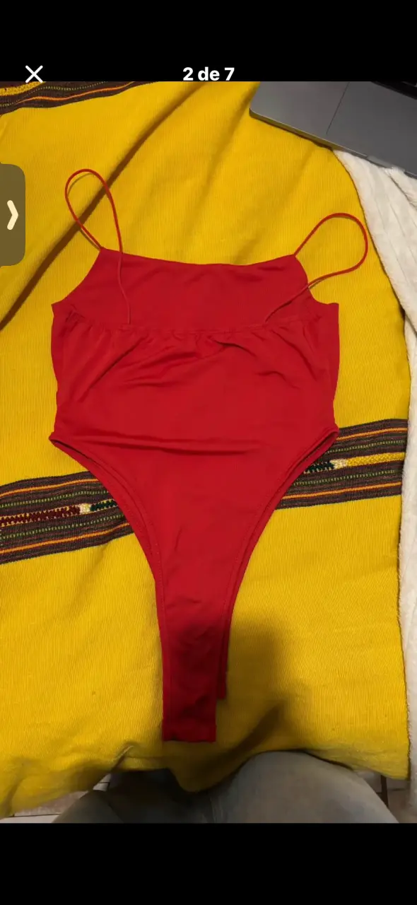 Body rojo con tirantes - 2
