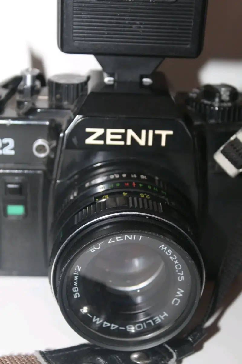 Cámara Zenit 122 vintage, con flash de regalo - 2