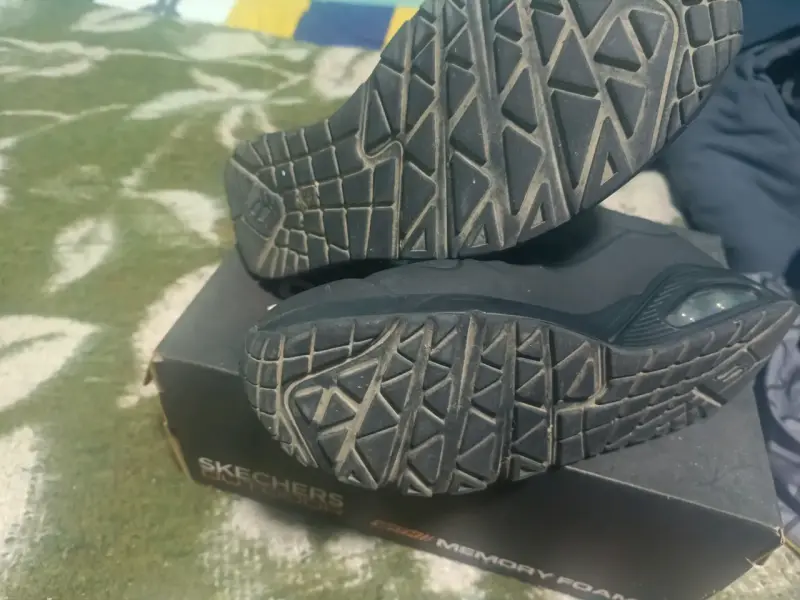 Zapatillas negras Skechers - 4